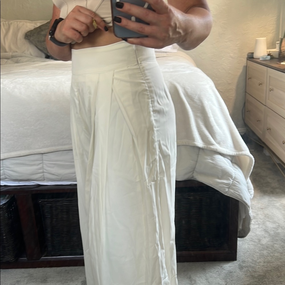 Elegant White Wide-Leg Pants XS - Picture 10 of 15
